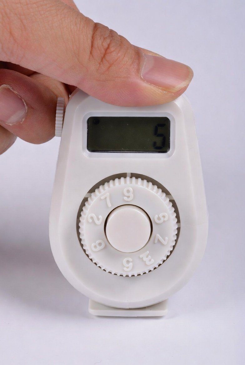 White ABS plastic golf stroke counter clicker caddy
